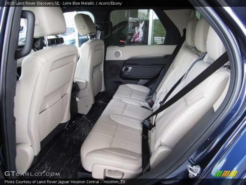 Loire Blue Metallic / Acorn/Ebony 2018 Land Rover Discovery SE