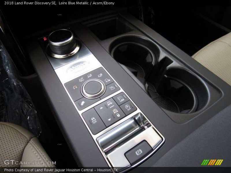 Loire Blue Metallic / Acorn/Ebony 2018 Land Rover Discovery SE