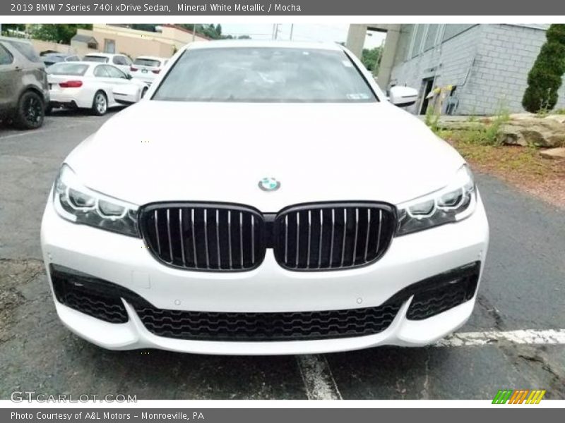 Mineral White Metallic / Mocha 2019 BMW 7 Series 740i xDrive Sedan
