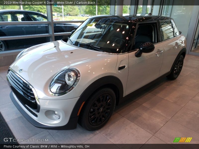 Front 3/4 View of 2019 Hardtop Cooper 4 Door