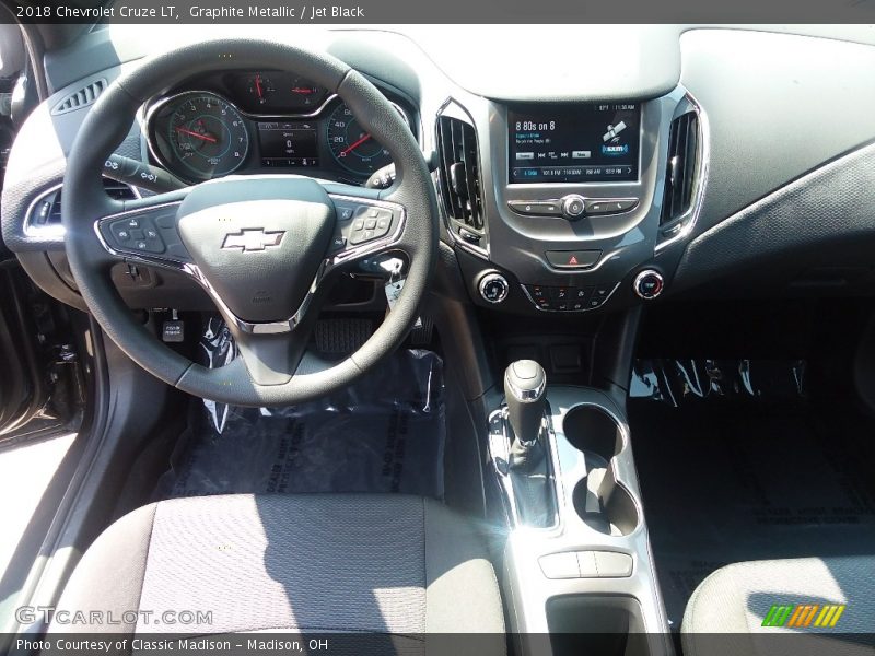 Graphite Metallic / Jet Black 2018 Chevrolet Cruze LT
