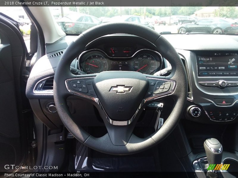 Pepperdust Metallic / Jet Black 2018 Chevrolet Cruze LT