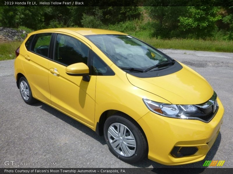 Front 3/4 View of 2019 Fit LX