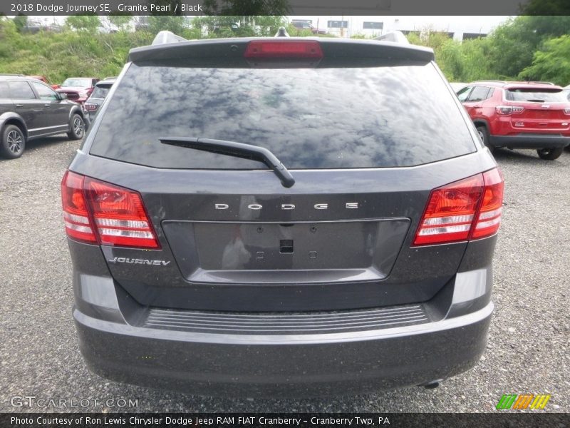 Granite Pearl / Black 2018 Dodge Journey SE