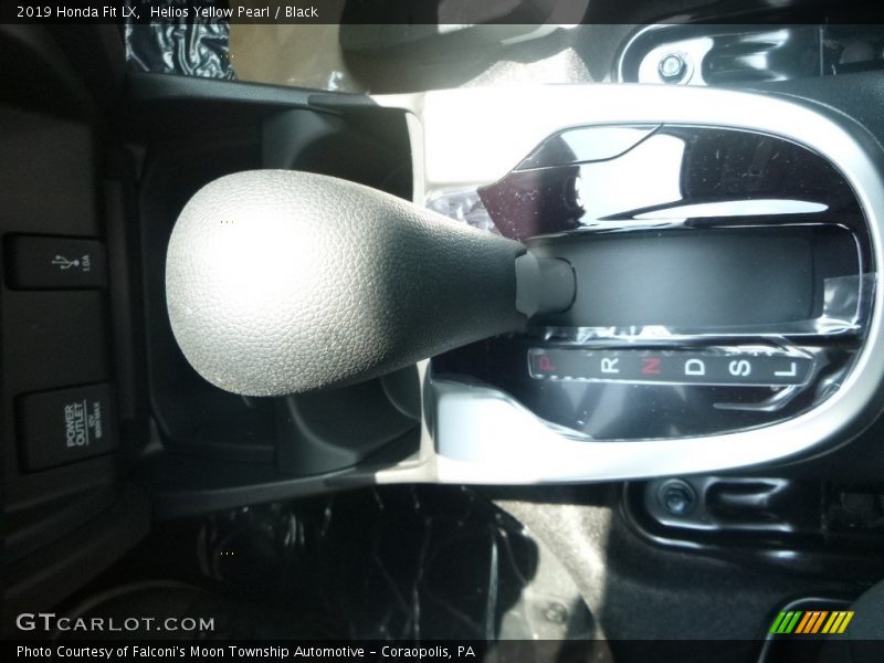 Helios Yellow Pearl / Black 2019 Honda Fit LX