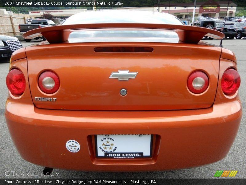 Sunburst Orange Metallic / Gray 2007 Chevrolet Cobalt LS Coupe