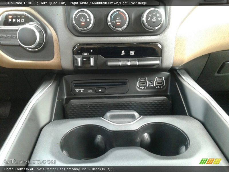Bright White / Mountain Brown/Light Frost Beige 2019 Ram 1500 Big Horn Quad Cab