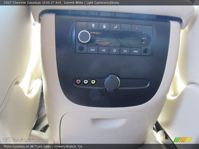 Summit White / Light Cashmere/Ebony 2007 Chevrolet Suburban 1500 LT 4x4
