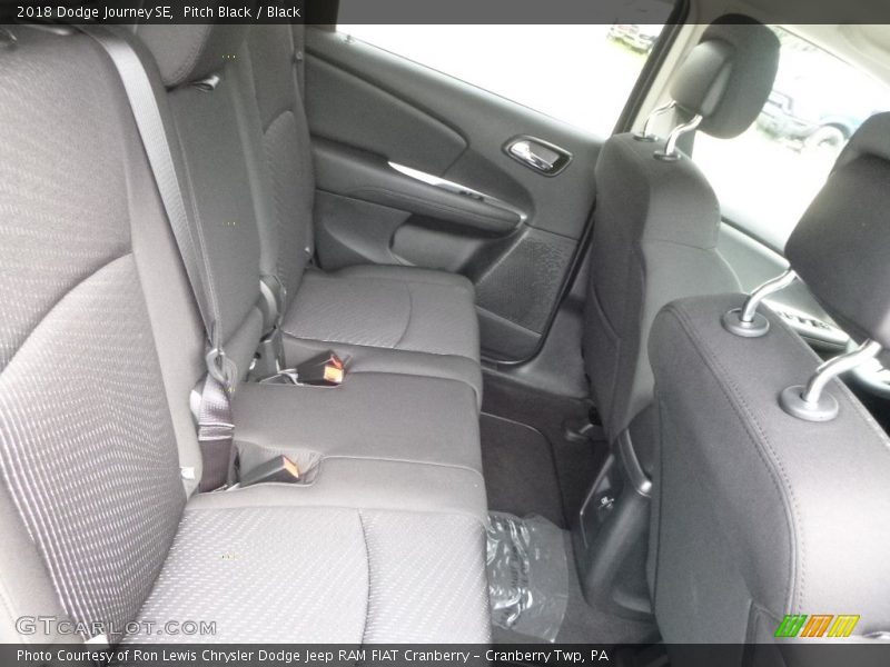 Pitch Black / Black 2018 Dodge Journey SE