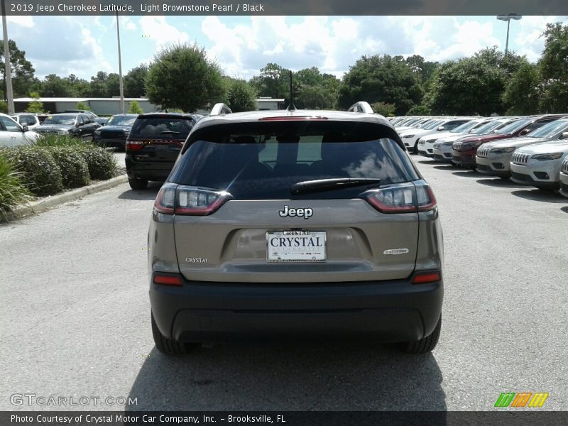 Light Brownstone Pearl / Black 2019 Jeep Cherokee Latitude