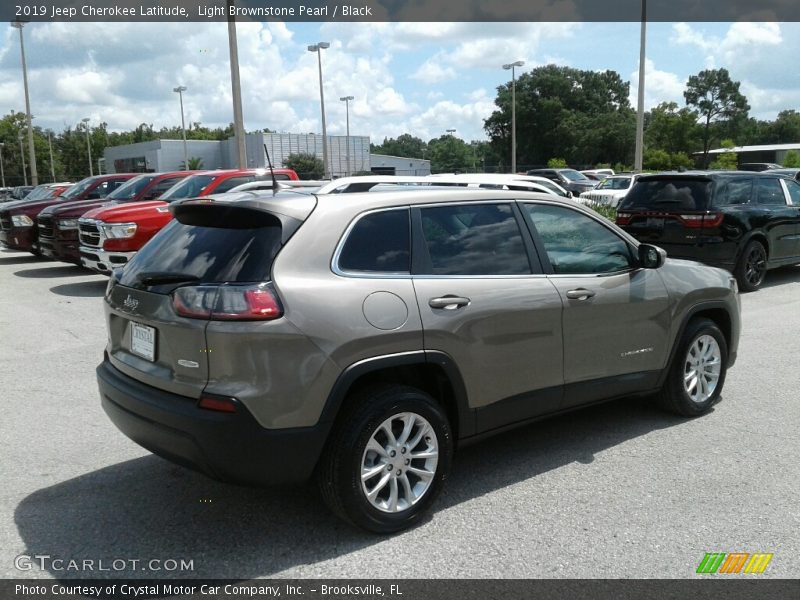 Light Brownstone Pearl / Black 2019 Jeep Cherokee Latitude