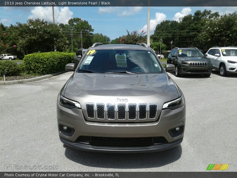 Light Brownstone Pearl / Black 2019 Jeep Cherokee Latitude
