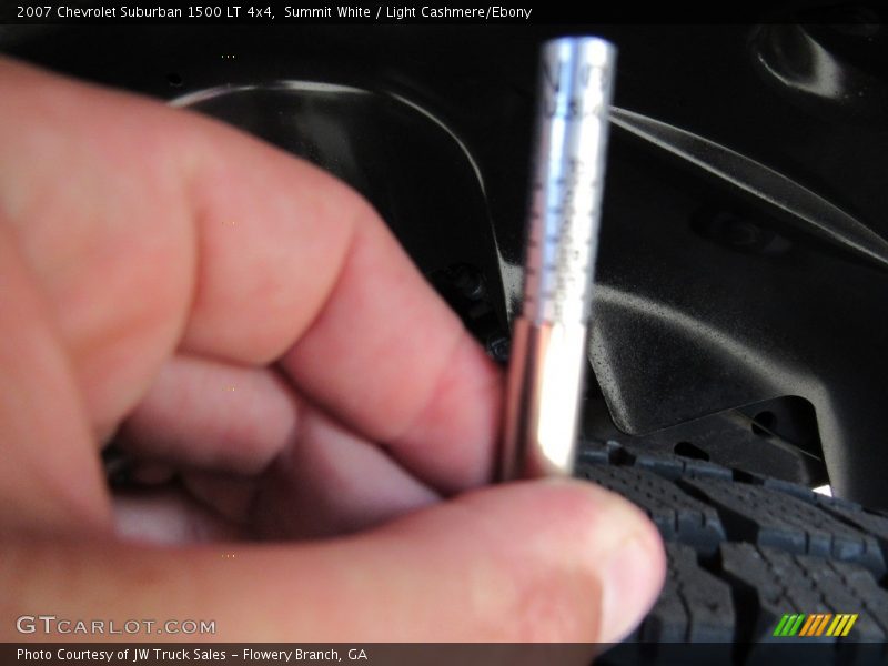 Summit White / Light Cashmere/Ebony 2007 Chevrolet Suburban 1500 LT 4x4