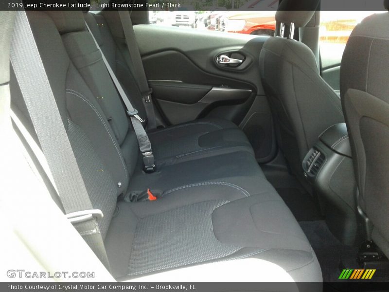 Light Brownstone Pearl / Black 2019 Jeep Cherokee Latitude