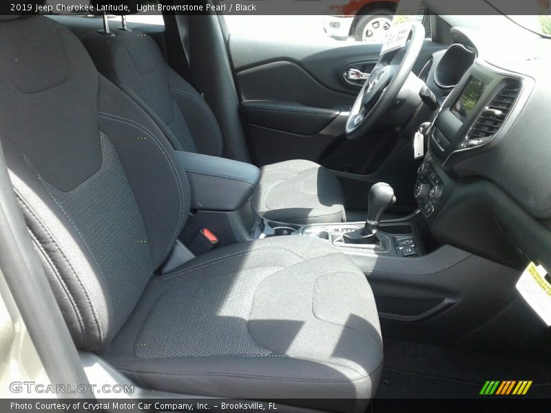Light Brownstone Pearl / Black 2019 Jeep Cherokee Latitude