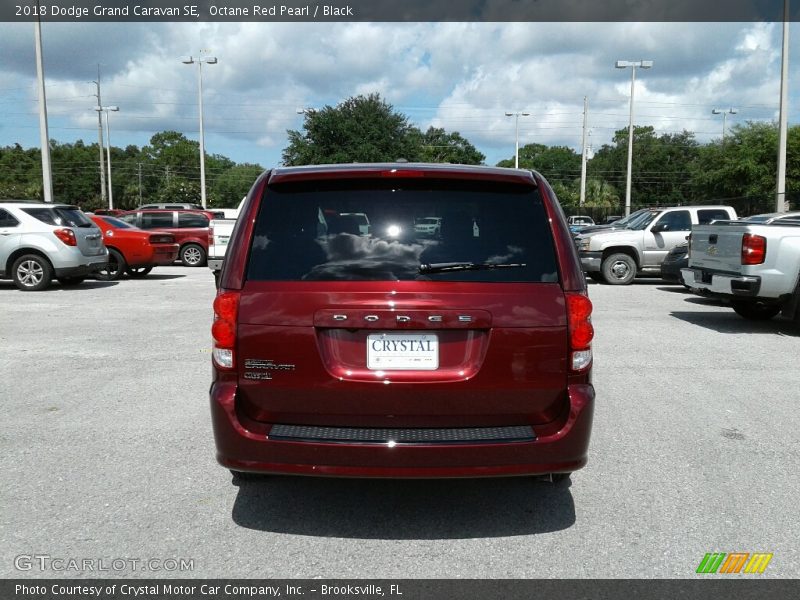 Octane Red Pearl / Black 2018 Dodge Grand Caravan SE