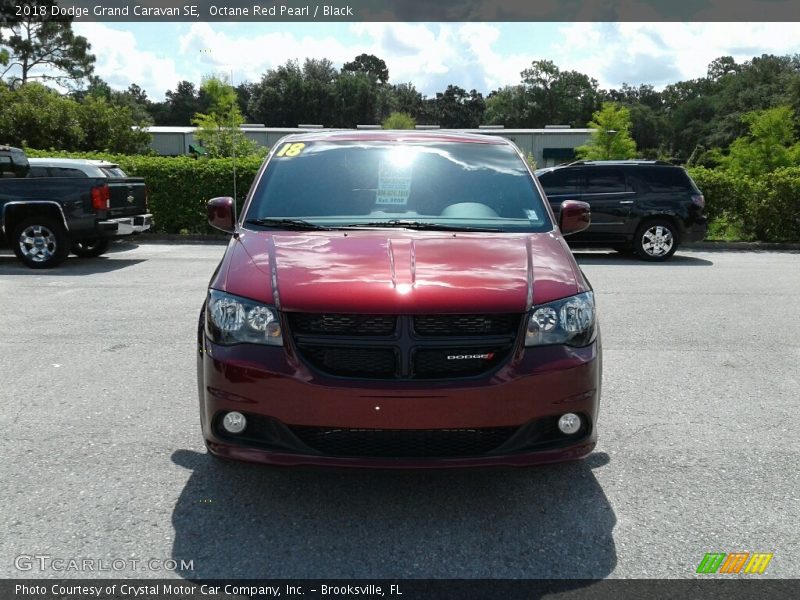 Octane Red Pearl / Black 2018 Dodge Grand Caravan SE