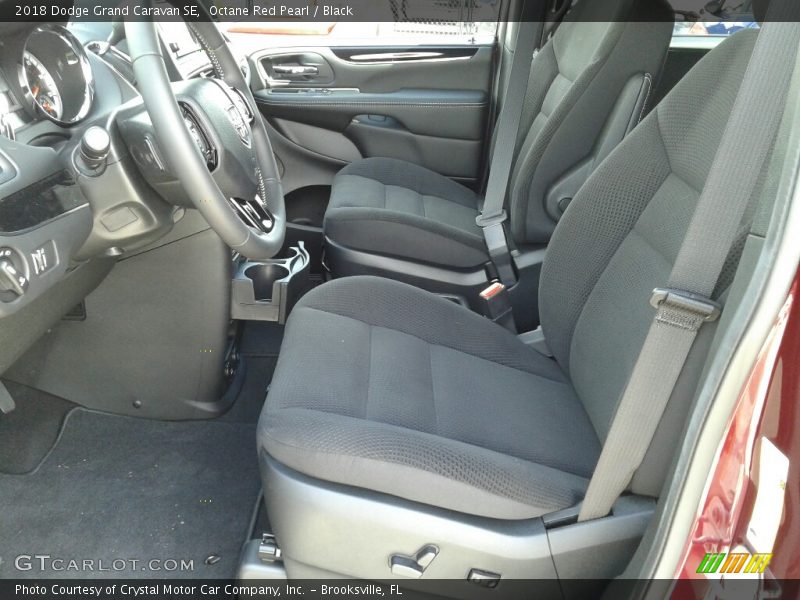 Octane Red Pearl / Black 2018 Dodge Grand Caravan SE