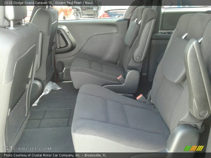 Octane Red Pearl / Black 2018 Dodge Grand Caravan SE