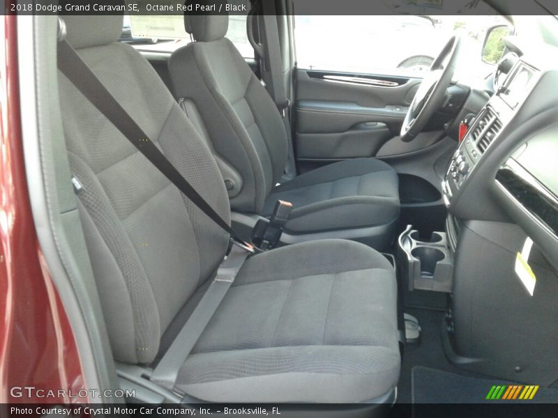 Octane Red Pearl / Black 2018 Dodge Grand Caravan SE