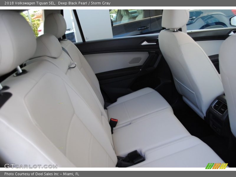 Deep Black Pearl / Storm Gray 2018 Volkswagen Tiguan SEL