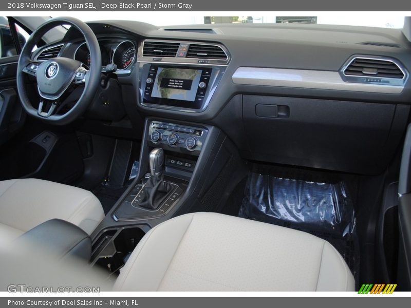 Deep Black Pearl / Storm Gray 2018 Volkswagen Tiguan SEL