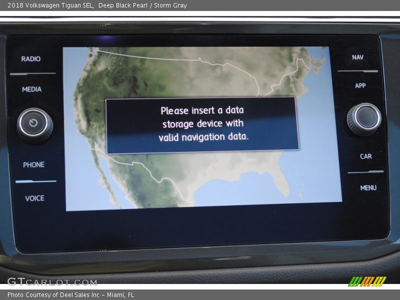 Deep Black Pearl / Storm Gray 2018 Volkswagen Tiguan SEL