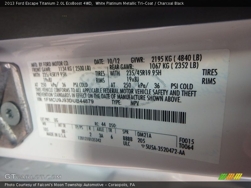 White Platinum Metallic Tri-Coat / Charcoal Black 2013 Ford Escape Titanium 2.0L EcoBoost 4WD