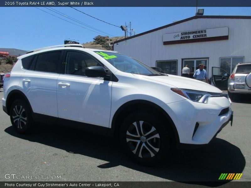 Super White / Black 2016 Toyota RAV4 LE AWD
