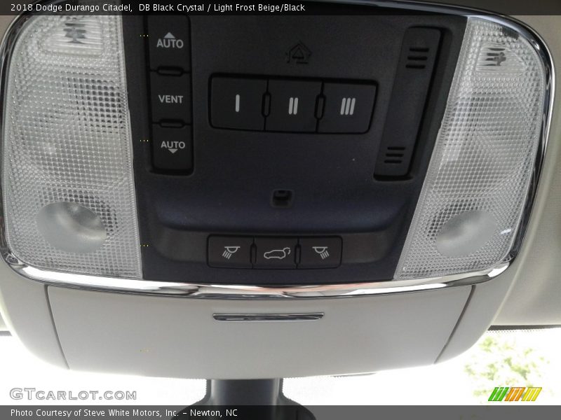 DB Black Crystal / Light Frost Beige/Black 2018 Dodge Durango Citadel