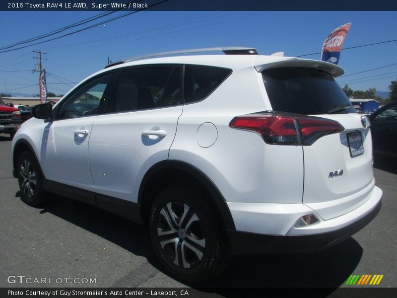 Super White / Black 2016 Toyota RAV4 LE AWD