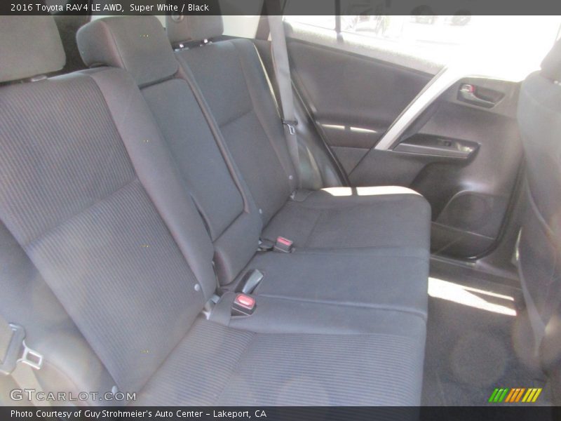 Super White / Black 2016 Toyota RAV4 LE AWD