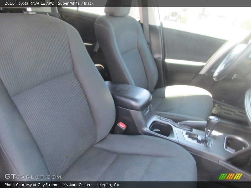 Super White / Black 2016 Toyota RAV4 LE AWD