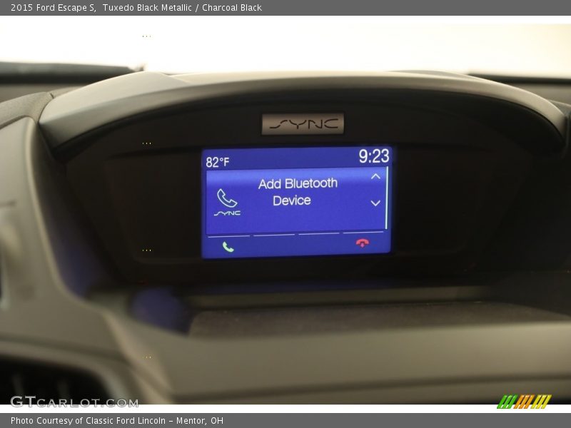 Tuxedo Black Metallic / Charcoal Black 2015 Ford Escape S