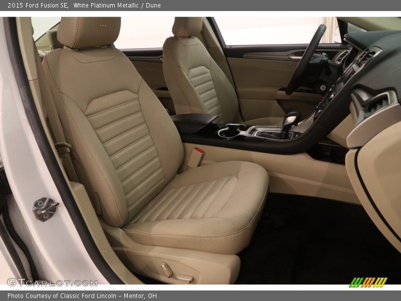 White Platinum Metallic / Dune 2015 Ford Fusion SE