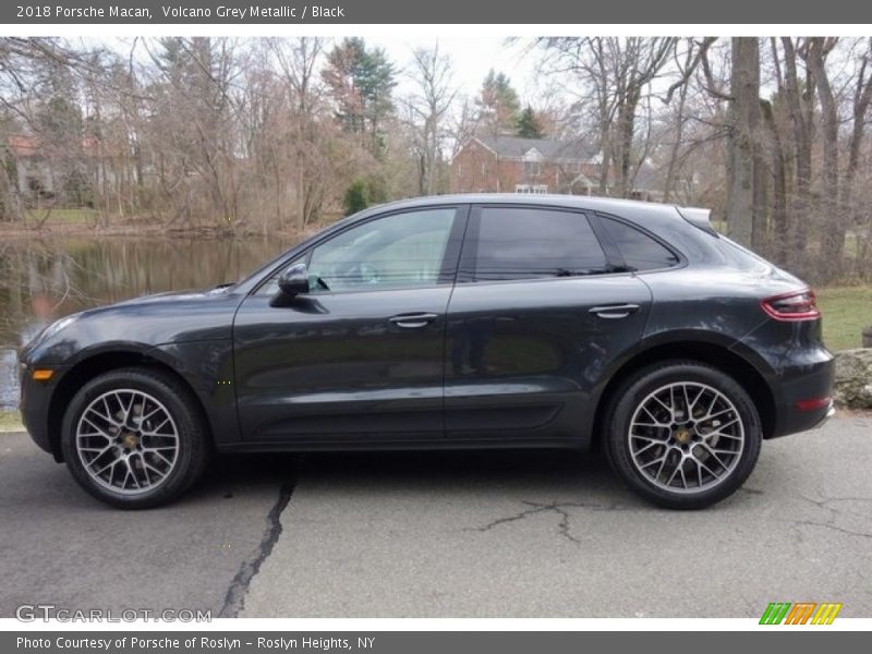 Volcano Grey Metallic / Black 2018 Porsche Macan