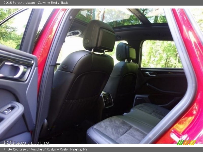 Carmine Red / Black 2018 Porsche Macan