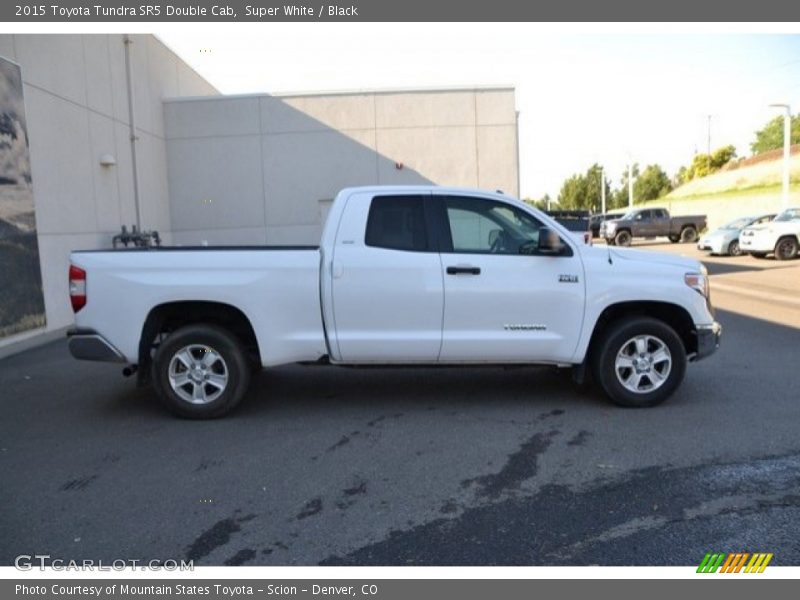 Super White / Black 2015 Toyota Tundra SR5 Double Cab