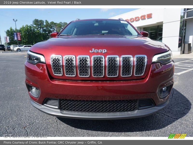 Velvet Red Pearl / Black 2019 Jeep Cherokee Latitude