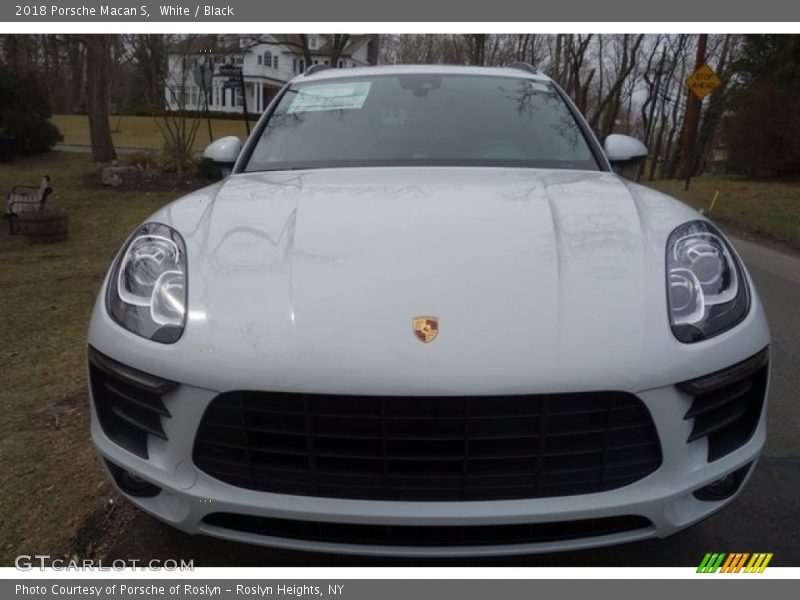 White / Black 2018 Porsche Macan S