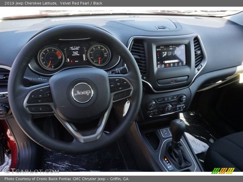 Velvet Red Pearl / Black 2019 Jeep Cherokee Latitude