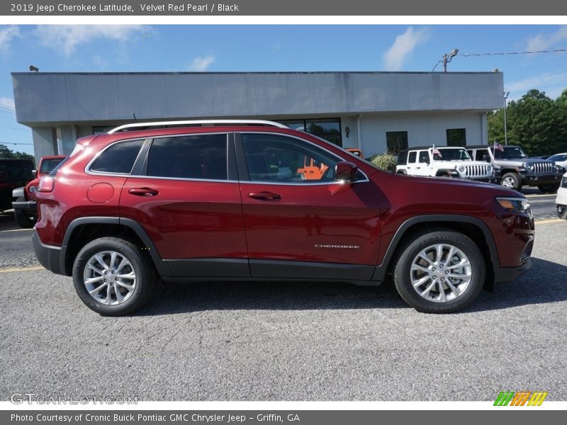 Velvet Red Pearl / Black 2019 Jeep Cherokee Latitude