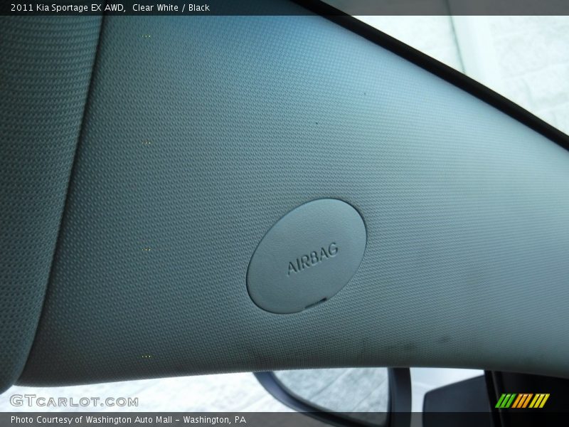 Clear White / Black 2011 Kia Sportage EX AWD