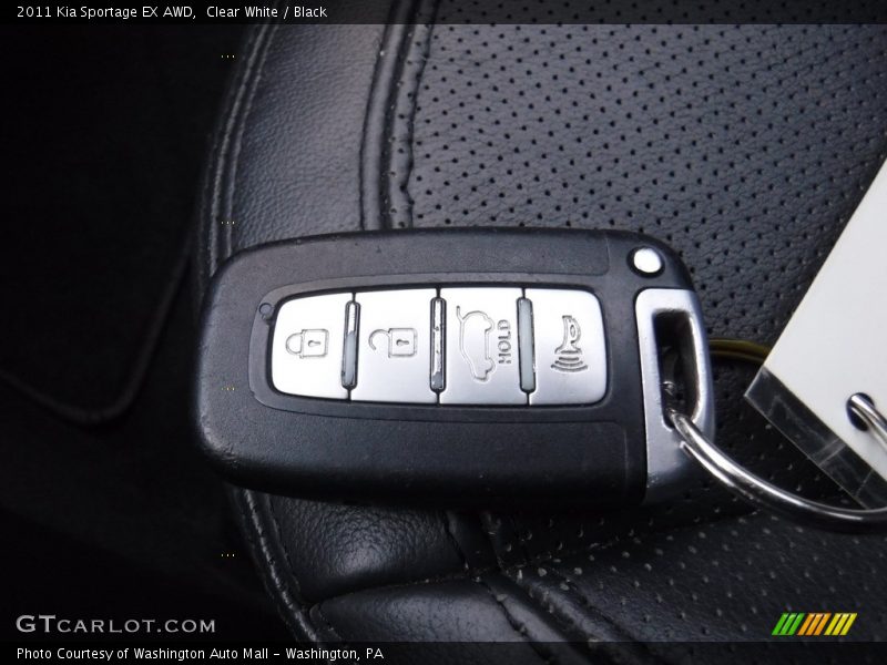 Clear White / Black 2011 Kia Sportage EX AWD