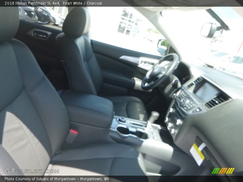 Pearl White / Charcoal 2018 Nissan Pathfinder SL 4x4