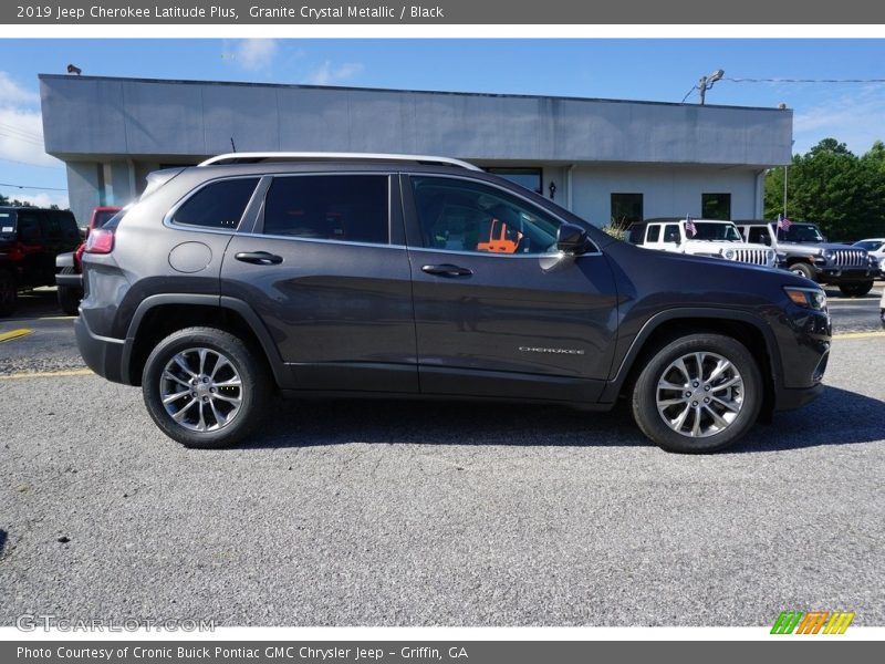 Granite Crystal Metallic / Black 2019 Jeep Cherokee Latitude Plus