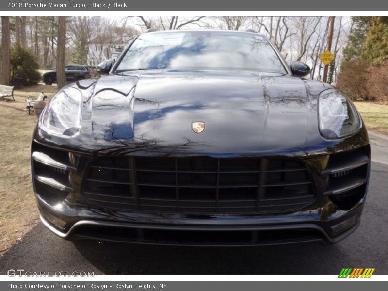 Black / Black 2018 Porsche Macan Turbo