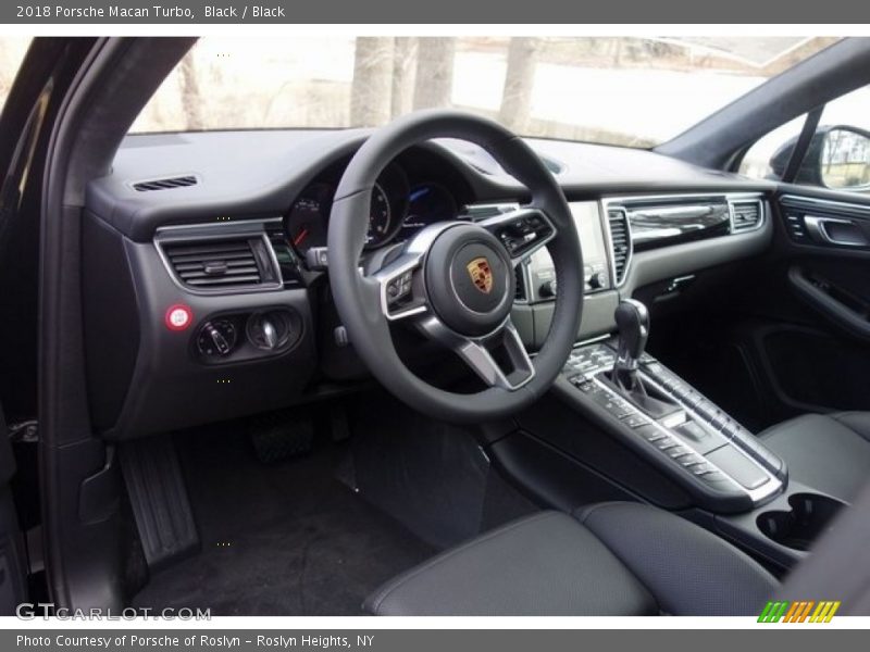 Black / Black 2018 Porsche Macan Turbo