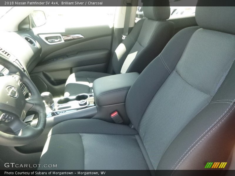 Brilliant Silver / Charcoal 2018 Nissan Pathfinder SV 4x4