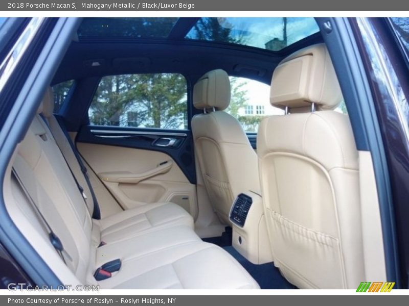 Rear Seat of 2018 Macan S